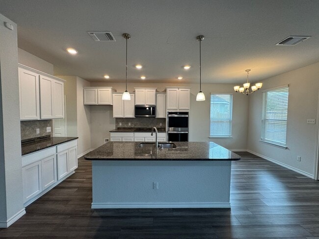 Building Photo - 6149 Lavaca Dr