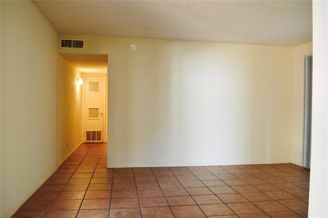 Building Photo - 2610 Salado St