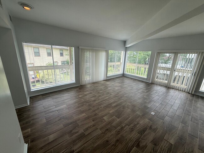 Building Photo - April Villas Triplex