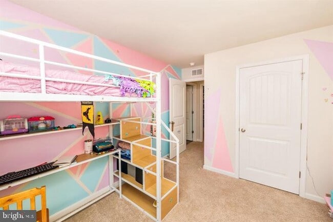 Building Photo - 454 Currant Cir