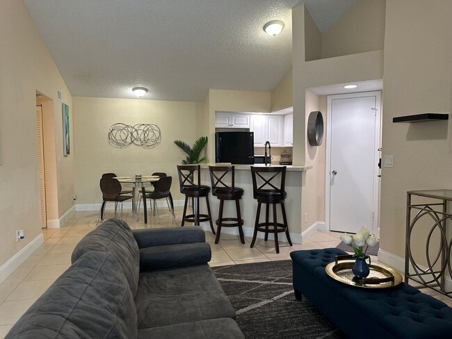 Building Photo - 2/2 Fully Furnished Condo in Orlando