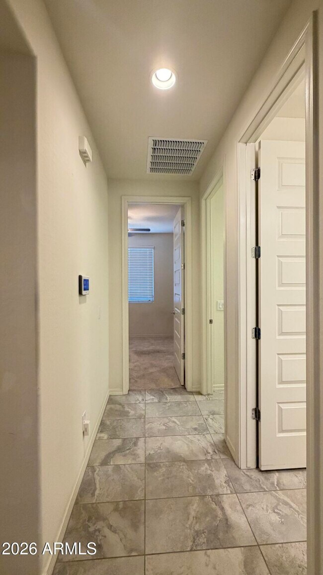 Building Photo - 8529 S 67th Dr