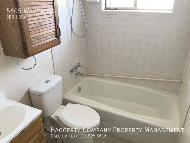 Building Photo - 5605 Waycross-