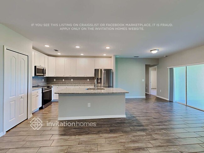 Building Photo - 2409 Prague Ln