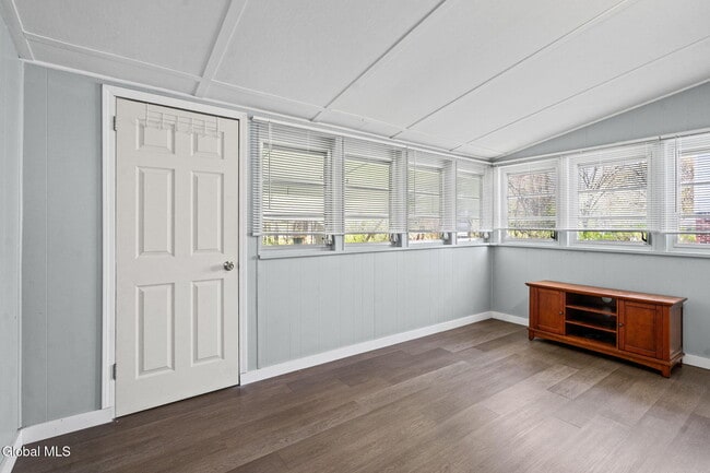 Building Photo - 234 Osborne Rd