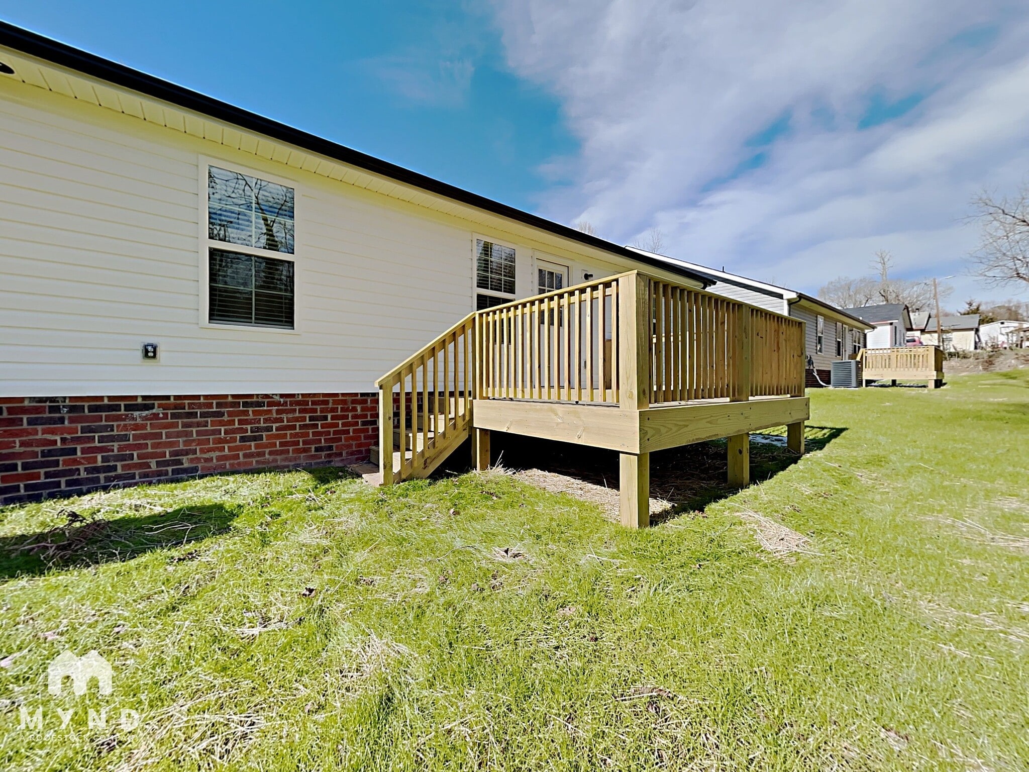 Building Photo - 1411 Oakshade Ave