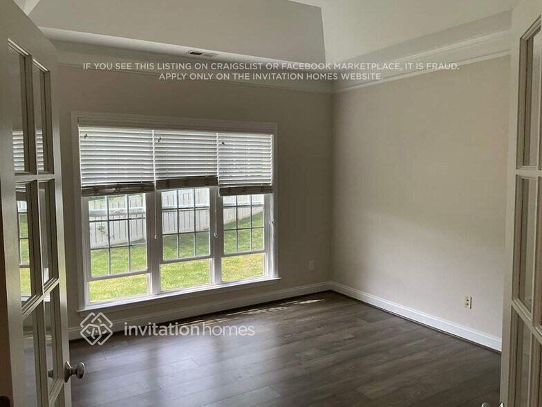 Building Photo - 136 Elizabeth Hearth Rd