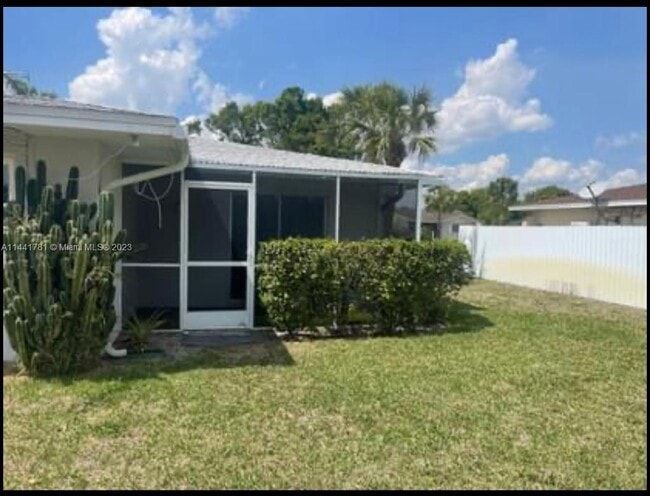 Building Photo - 127 Highview Ave