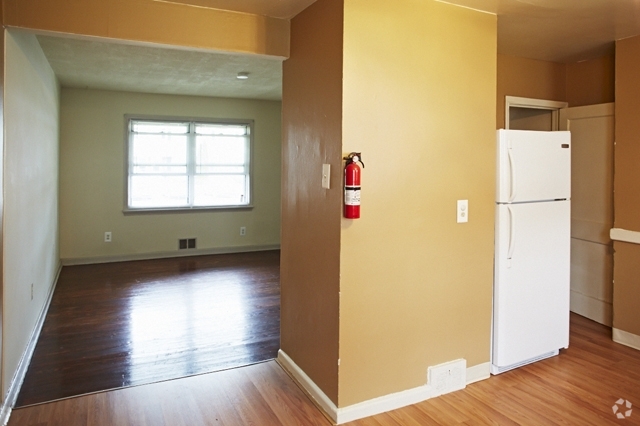 Living Room - River Terrace Apartments