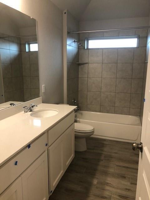 Building Photo - 137 Peruvian Ln