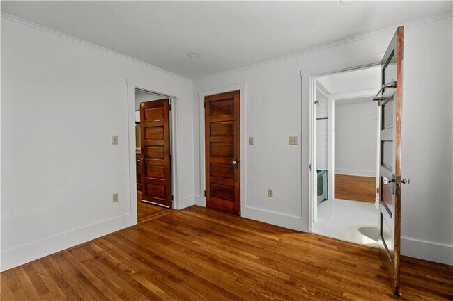 Building Photo - 41 Freeborn St
