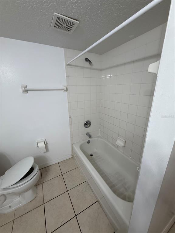 Building Photo - 1247 Lakeview Dr