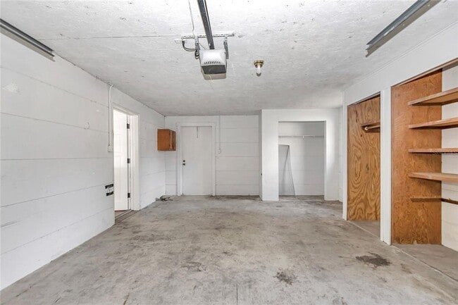 Building Photo - 11440 E Blue Cove Dr