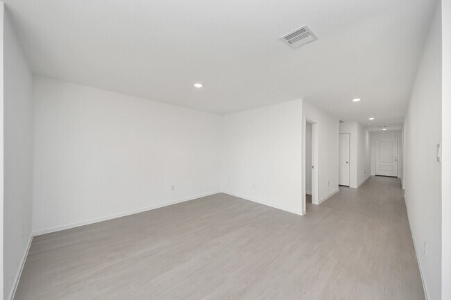 Building Photo - 6510 Linden Leaf Dr