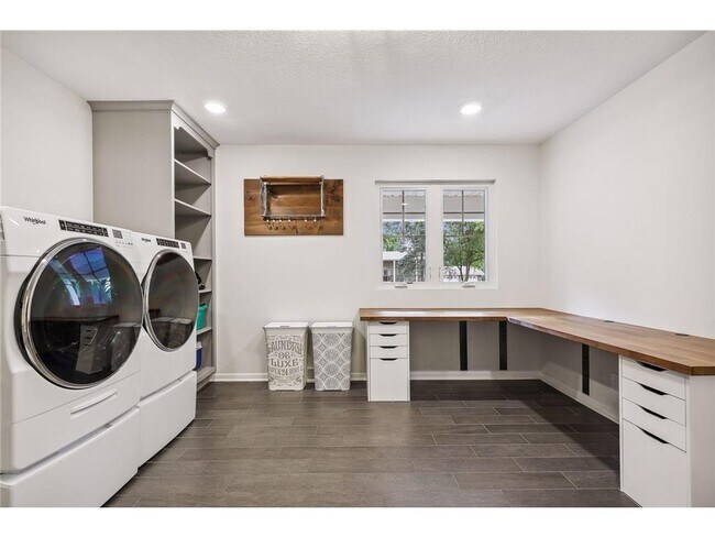 Building Photo - 18620 26th Ave N