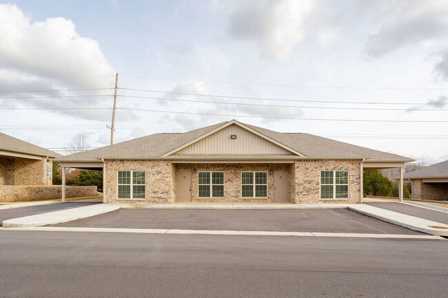 Building Photo - 208 Bentbrook Dr