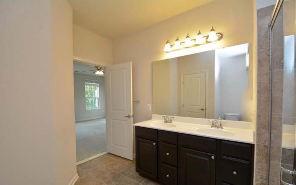 Building Photo - 904 Hall Station Dr