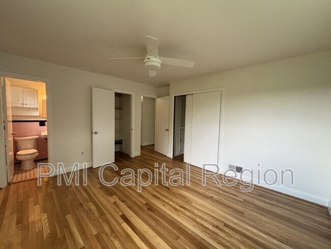 Building Photo - 2929 Terrace Dr