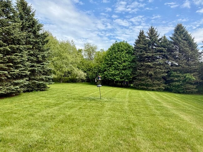 Building Photo - 6961 Suncrest Dr