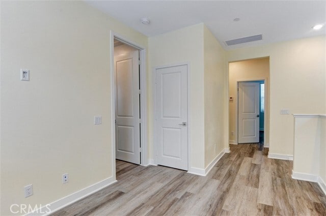 Building Photo - 535 Embrook