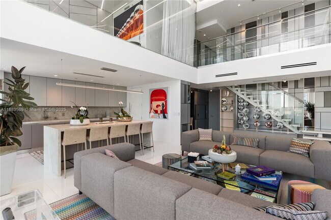 Building Photo - 1040 Biscayne Blvd