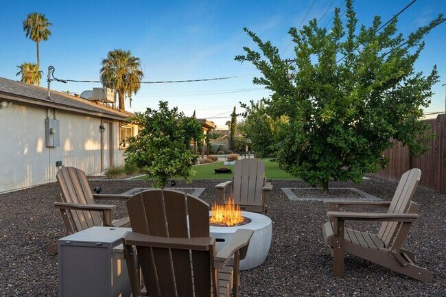 Building Photo - UN-FURNISHED!! 3 Bedroom/ 2Bath in Heart of Scottsdale!!