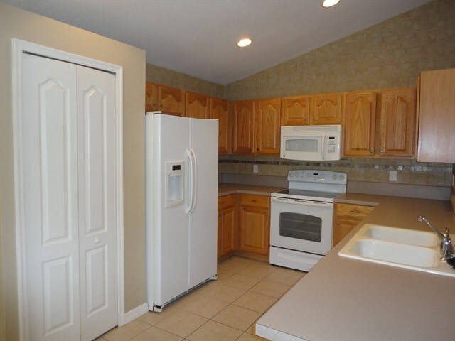 Building Photo - 2722 Billingham Dr