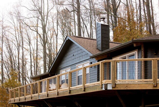 Building Photo - Secluded Furnished Rental-Asheville