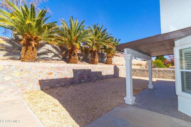 Building Photo - 1325 John Ring Ln