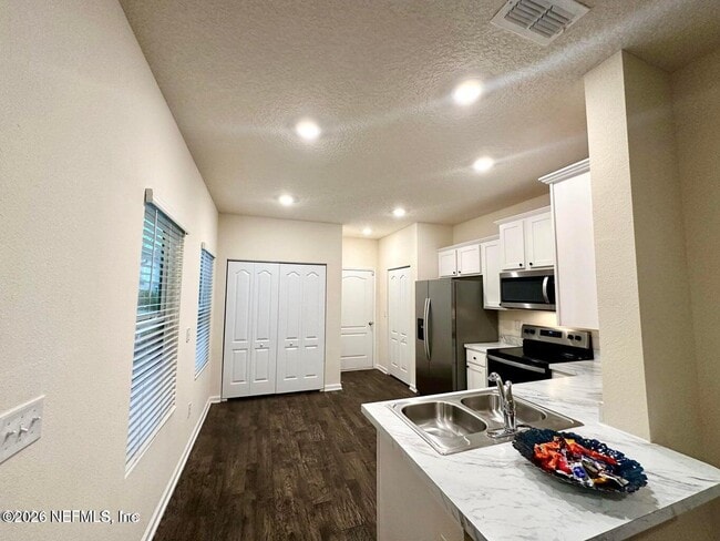 Building Photo - 336 Aralia Ln