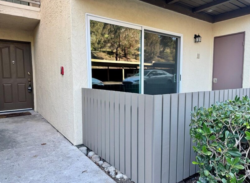 Building Photo - 432 Edgehill Ln