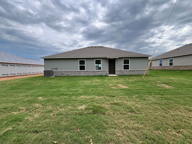 Building Photo - Available Now: Newer 4 Bed, 2 Bath Home in Pea Ridge – Modern Living Awaits!