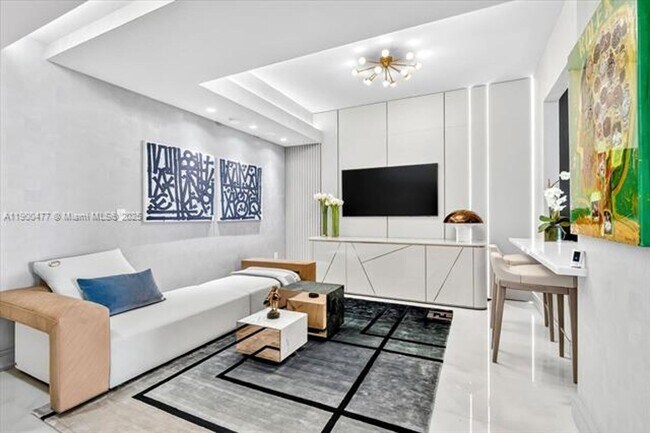 Building Photo - 17901 Collins Ave