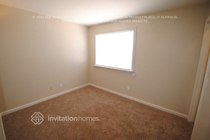 Building Photo - 12506 W Shaw Butte Dr