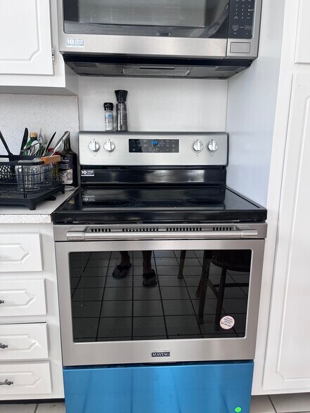 Building Photo - 213 Buttonwood Cir