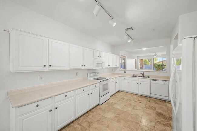 Building Photo - 7263 E Whispering Wind Dr