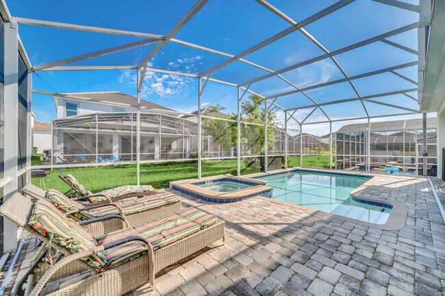 Building Photo - 1671 Moon Valley Dr