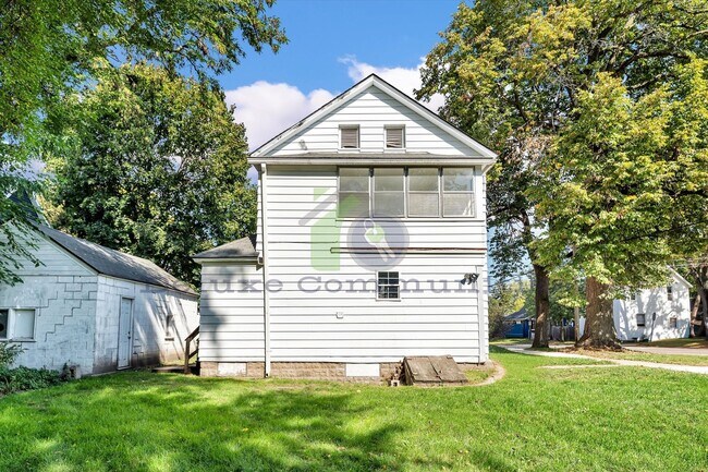 Building Photo - 934 Hovey St SW