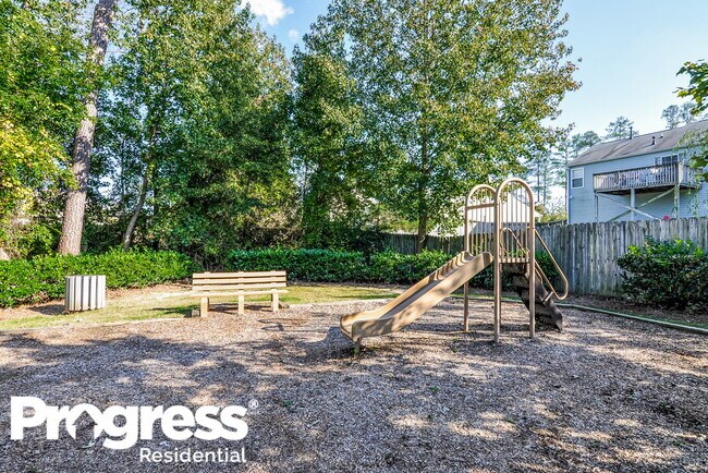Building Photo - 504 Woodchase Green Dr