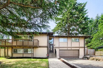 Building Photo - 4bd/2.75ba Renton Home
