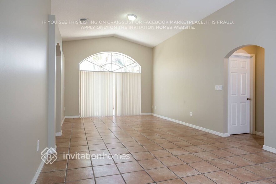 Building Photo - 15927 SW 82nd St