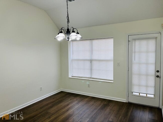 Building Photo - 4037 Ravenwood Ct