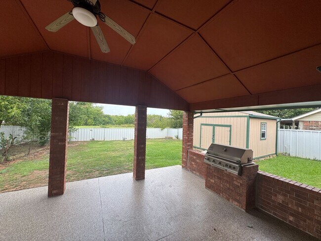 Building Photo - 200 off your move in before 10/15 ! Be Wow...