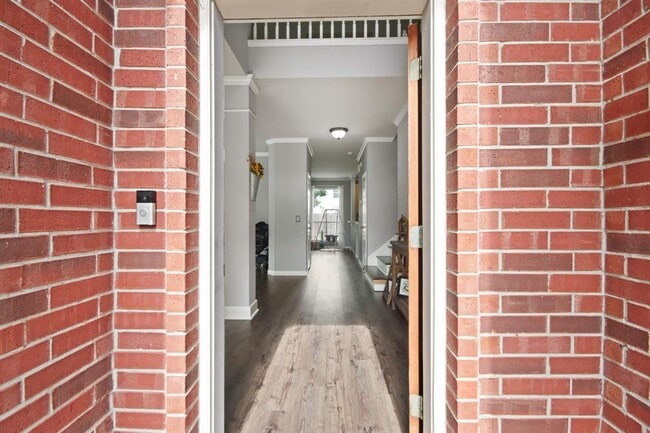 Building Photo - 18609 Woodbreeze Dr