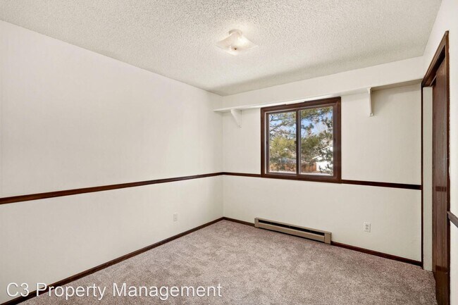 Building Photo - 4 br, 2 bath House - 2800 Sagebrush Drive