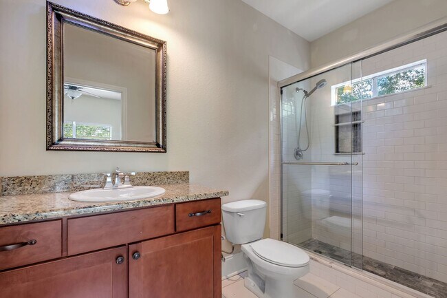 Building Photo - Midtown Tallahassee Townhome