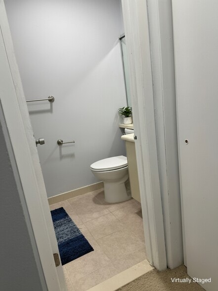 Building Photo - 1027 Schmidt Ln