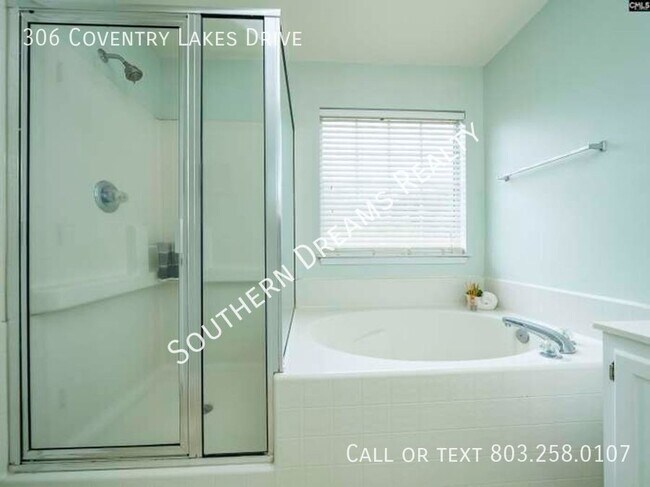 Building Photo - 306 Coventry Lake Dr