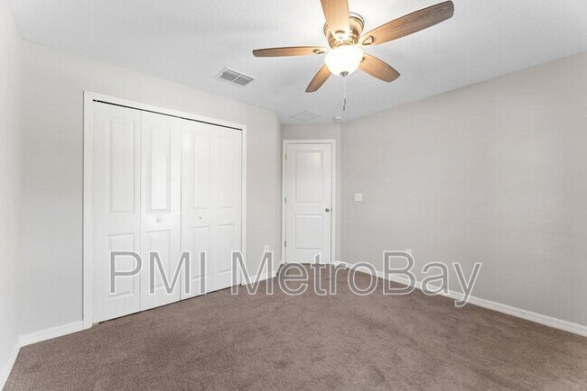 Building Photo - 9703 Sage Creek Dr