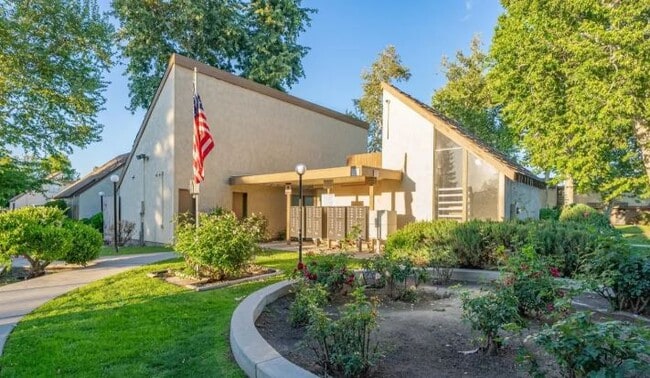 Building Photo - 4800 Nordic Dr